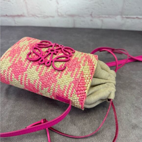 Loewe Iraca Palm Calfskin Anagram Bucket Bag - Picture 6 of 12